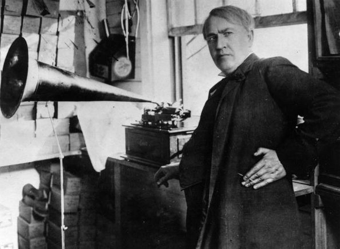 American inventor Thomas Edison (1847 - 1931) conducting an experiment in his laboratory, circa 1910. (Photo by FPG/Archive Photos/Getty Images)