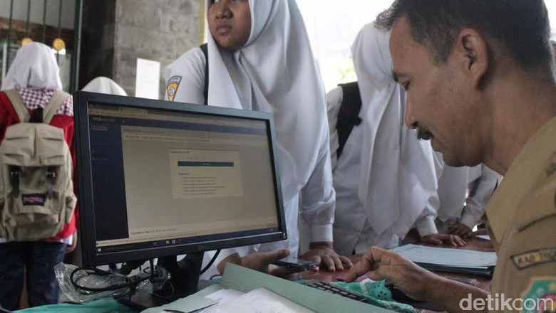 Pemprov Banten Akui Server PPDB Online SMA/SMK Ada Gangguan Pemprov Banten Akui Server PPDB Online SMA/SMK Ada Gangguan