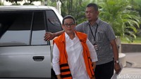 KPK menetapkan Miryam sebagai tersangka dugaan memberi keterangan tidak benar atau keterangan palsu pada 5 April 2017. Dugaan keterangan palsu itu disebut KPK diberikan Miryam saat persidangan dugaan korupsi e-KTP dengan terdakwa Irman dan Sugiharto.