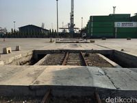 Rel Kereta mati di Pelabuhan Tanjung Priok