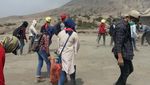 Foto: Bromo Lovers Bersihkan Sampah Usai Yadnya Kasada
