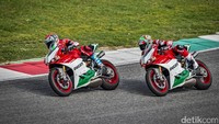 Dikembangkan oleh Ducati Corse, struktur monocoque ultra-compact membantu membuat motor ini memiliki bobot yang cukup ringan. Ducati 1299 Panigale R Final Edition hanya punya berat 179 kg. Foto: Ducati