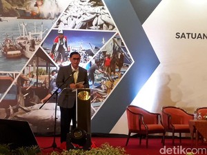 Berantas Pencurian Ikan, Luhut: Kita Bantu Ibu Susi