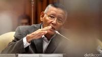 Romli menyebut KPK gagal dalam mencegah tindak pidana korupsi. Romli menganggap KPK hanya melakukan tindakan tanpa ada solusi jelas untuk menghentikan korupsi.