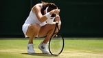Mereka yang Tertunduk di Lapangan Wimbledon