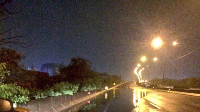 Jalan Raya Tugu Arah Cilincing Tergenang 30 Cm, Lalin Dialihkan