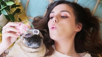 Marzia banyak menayangkan konten soal fashion. Foto: Instagram