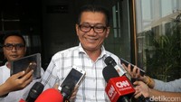 Agun Gunandjar diperiksa penyidik KPK terkait dengan pembahasan anggaran e-KTP. 