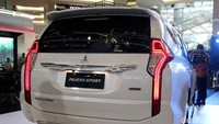 Pajero Sport Dakar 4x2 Ultimate sudah diluncurkan pada ajang IIMS 2017 lalu yang merupakan bagian dan bukti komitmen Mitsubishi Motors dalam menggarap pasar kendaraan penumpang dan memproduksi model Pajero Sport di Indonesia. 