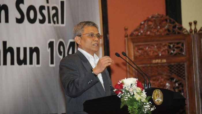 Prof Dr Didik J. Rachbini ketika menyampaikan makalah utama Lembaga Pengkajian MPR