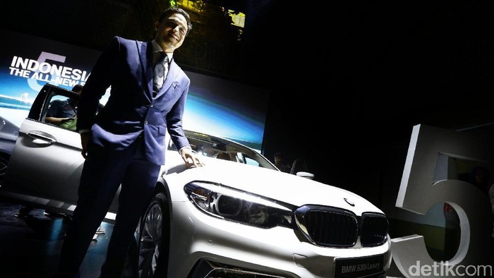 Ini Dia Mobil Idaman Hamish Daud