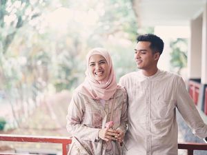 Bikin Meleleh! Ucapan Herfiza di Hari Ultah Pernikahannya