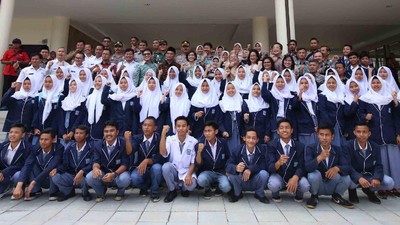 Astra Sumbang Rp 27 Miliar ke SMKN 1 Leuwiliang