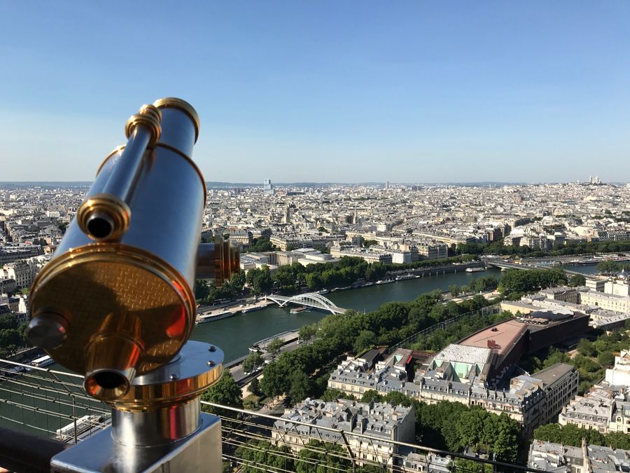 Foto Wajah Cantik Kota Paris Dari Lantai 2 Menara Eiffel