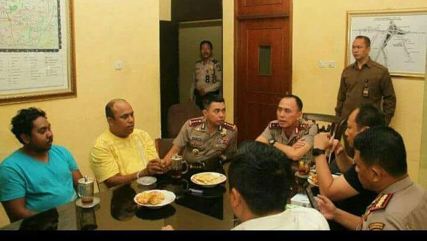 Penjelasan Kapolda Metro Soal Foto Semeja dengan Pembacok Hermansyah