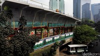 Lintasan kedua memiliki panjang 826 m, menghunungkan Jalan Gatot Soebroto di sisi Wisma Mulia dengan Jalan Raya Jendral Sudirman arah Bundaran Senayan. Rengga Sencaya/detikcom.