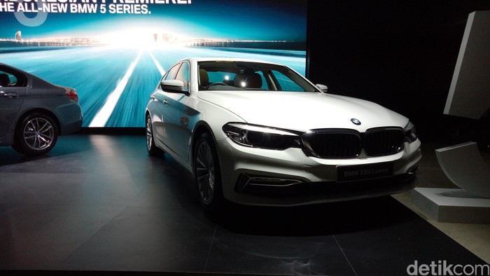 BMW Seri 5 Rakitan Indonesia, Ready Stok!