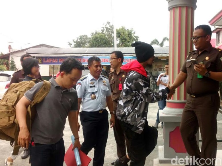 Detiknews Thamrin | ke lapas mojokerto napi teroris bom thamrin tolak upacara Detiknews Thamrin | ke lapas mojokerto napi teroris bom thamrin tolak upacara
