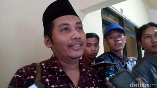  Junaedi Malik, anggota Komisi II DPRD Kota Mojokerto dari F PKB usai diperiksa KPK di Mapolresta Mojokerto, Jawa Timur, Rabu (12/7/2017)