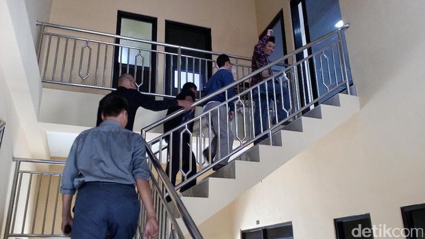  Anggota DPRD Kota Mojokerto diperiksa KPK, Rabu (12/7/2017)