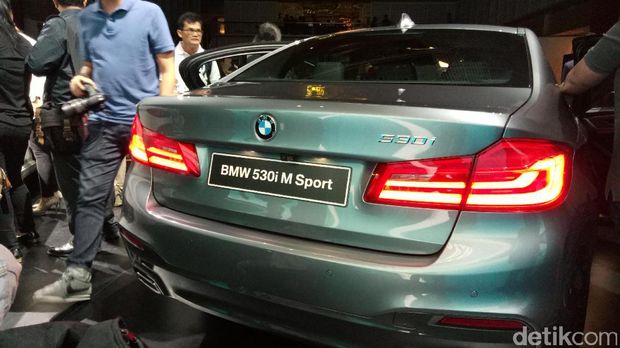 Eloknya Sedan BMW Seri 5 Generasi Ketujuh