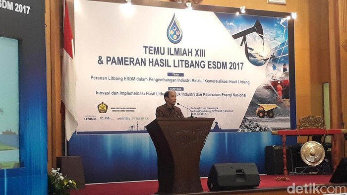 Arcandra Minta Peneliti ESDM Belajar Cara Facebook Bikin Riset