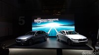 Dan ini adalah generasi terbaru Seri 5 generasi ketujuh yang baru dirilis BMW di Indonesia. All-new BMW seri 5 dalam dua varian, yaitu All-new BMW 530i Luxury Line dan All-new BMW 530i M Sport. Untuk model 530i Luxury Line sudah dirakit di Indonesia.? Foto: Rendi Herdiansyah