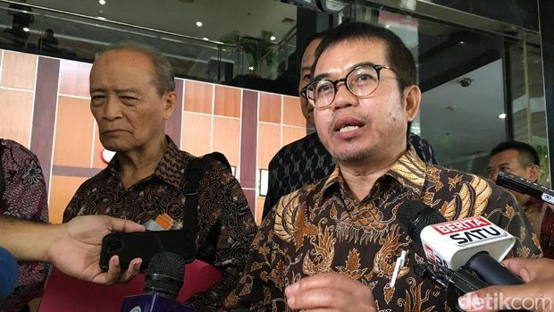 Megawati, Syafii Maarif dan Try Sutrisno Rapat di Gedung Setneg