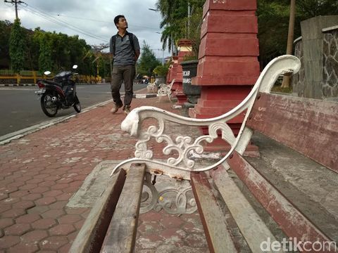Fasum di beberapa tempat rusak/