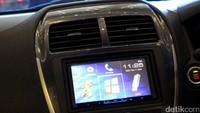 Tampilan interior varian terbaru Mitsubishi juga memberikan kenyamanan tersendiri.