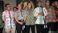 Agun menegaskan pihaknya tidak membawa kepentingan tertentu saat bertemu Kapolri Tito. Pembentukan Pansus Angket menurutnya dilakukan untuk mengawasi lembaga sesuai aturan yang berlaku.