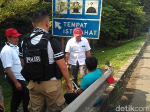 Cari Pisau, Polisi Bawa Tersangka Pembacok Hermansyah ke Jagorawi