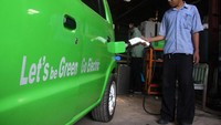 Mobil listrik Electric Vehicle Indonesia (Evina) ini juga karya Dasep Ahmadi.