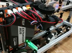 WowWi, Robot Buatan Anak Madrasah yang Bertarung di Amerika