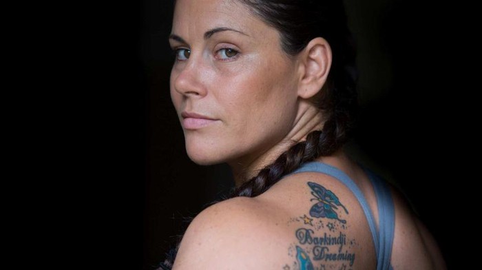 Depresi pasca melahirkan bisa dialami ibu manapun. Shantelle Thompson mengalahkannya dengan teknik belajar bela diri asal Brazil, jiu-jitsu. (Foto: ABC Australia/Jane Cowan) Depresi pasca melahirkan bisa dialami ibu manapun. Shantelle Thompson mengalahkannya dengan teknik belajar bela diri asal Brazil, jiu-jitsu. (Foto: ABC Australia/Jane Cowan)