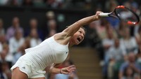 Di set pertama, Halep mengawali dengan baik sehingga mampu mematahkan servis Konta untuk memimpin 4-1. Banyaknya kesalahan Konta menguntungkan Halep untuk memenangi set pertama 6-7. REUTERS/Matthew Childs.