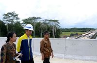 Jokowi di Tol Balikpapan-Samarinda