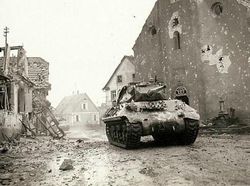 Kengerian Perang Dunia II Dalam Bidikan Kamera Jenderal