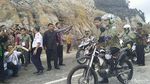 foto: Gaya Blusukan Jokowi, Sarungan Hingga Ngetrail