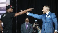 Sesi kedua konferensi pers jelang duel Mayweather dengan McGregor dilangsungkan di Toronto, Kanada, Rabu (12/7/2017) waktu setempat. Konferensi pers kedua ini tak kalah seru dibanding yang pertama di Los Angeles, sehari sebelumnya. Tom Szczerbowski-USA TODAY Sports.