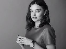 Miranda Kerr Jadi Duta Smartwatch Mewah