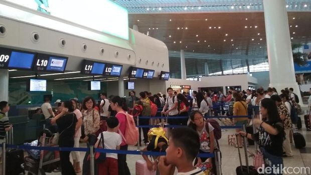 Naik Pesawat dan Kereta Cepat di China, Mahal Mana?