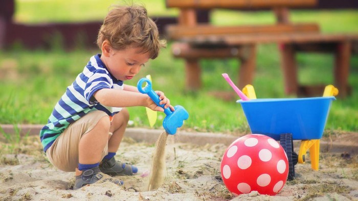 Waspada! Kuman Diare Berbahaya Bisa Sembunyi di Kotak Pasir Anak