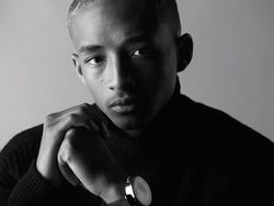 Miranda Kerr Jadi Duta Smartwatch Mewah