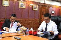 Irwandi, Gubernur Aceh yang Suka Piloti Pesawat Sendiri Saat Dinas