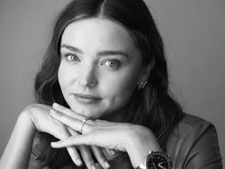 Miranda Kerr Jadi Duta Smartwatch Mewah
