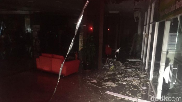 Muncul Percikan Api di Kantor Pajak Sumut, 6 Damkar Dikerahkan