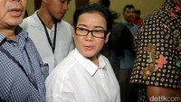 Penetapan tersangka ini tindak lanjut KPK setelah Miryam saat dihadirkan sebagai saksi pada persidangan 23 Maret 2017 mencabut keterangan dalam berita acara pemeriksaan (BAP). Sambil menangis terisak, Miryam mencabut BAP soal bagi-bagi duit. Pada 30 Maret 2017, Miryam yang dikonfrontasi dengan penyidik KPK di persidangan menyatakan tetap mencabut keterangan dalam BAP karena mengaku diancam penyidik saat diperiksa.