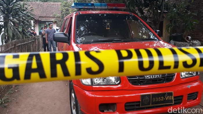 Densus Temukan Sajam di Rumah RS Terkait Jaringan Bom Panci