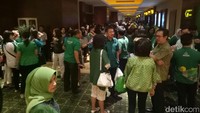 Bioskop yang antreannya terlihat panjang yaitu Blok M Square, Mega Bekasi, Cilegon Departement Store dan Ambarrukmo Plaza. Dok. Filosofi Kopi 2